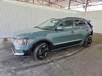 2023 Kia Niro KNDCR3L15P5045196