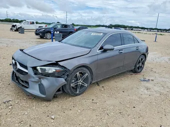 2022 Mercedes-Benz A-Class W1K3G4EB2NJ363384