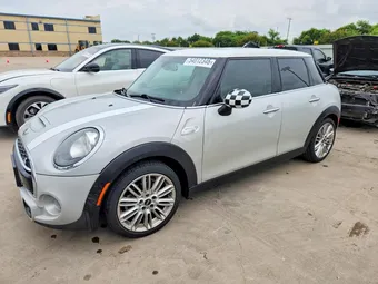 2015 Mini Hardtop WMWXU3C59F2B66560
