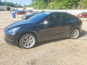 2023 Tesla Model Y 7SAYGDEE3PF594270