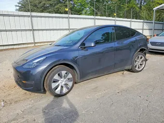2024 Tesla Model Y 7SAYGDEE6RA263022