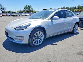 2018 Tesla Model 3 5YJ3E1EA3JF015259