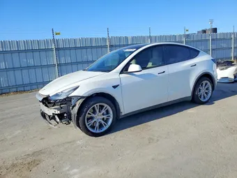 2021 Tesla Model Y 5YJYGDEE4MF212756