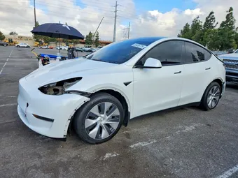 2021 Tesla Model Y Long 5YJYGDEE2MF086476