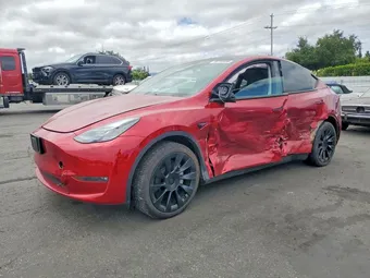 2024 Tesla Model Y 7SAYGDEE1RF038963 Lot 58145996