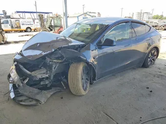 2024 Tesla Model Y 7SAYGDED2RF193609
