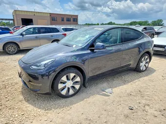 2024 Tesla Model Y 7SAYGDEE0RF987856