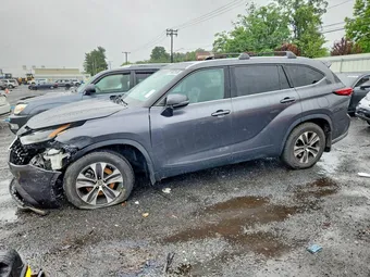2021 Toyota Highlander 5TDGZRBH2MS064622
