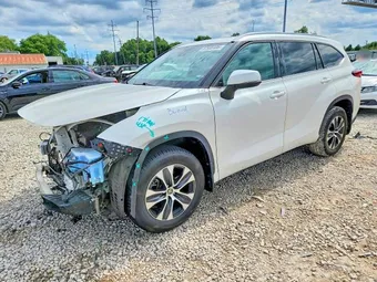 2021 Toyota Highlander 5TDGZRBH5MS065974
