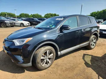 2018 Toyota RAV4 2T3RFREV6JW803195