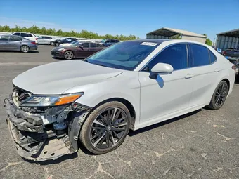2018 Toyota Camry 4T1B61HK7JU040679 Lot 61375346