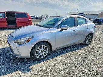 2017 Toyota Yaris 3MYDLBYV6HY163534