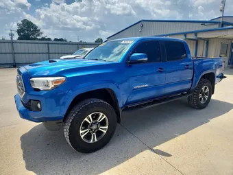2017 Toyota Tacoma 5TFCZ5AN0HX100564