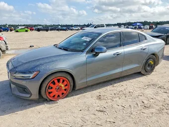 2020 Volvo S60 7JR102FK9LG064382