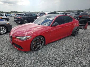 2022 Alfa Romeo ZARFAMBN6N7665030