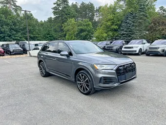 2021 Audi Q7 WA1LXAF74MD038150