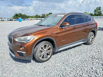 2016 BMW X1 WBXHT3C36GP885519