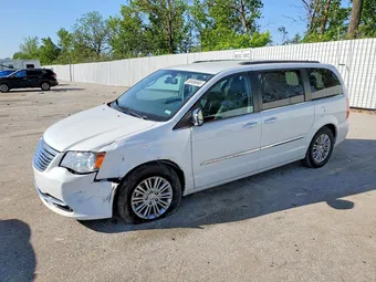 2015 Chrysler Town & Country 2C4RC1CG4FR674924