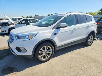 2018 Ford Escape 1FMCU9GD1JUD38513