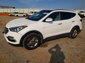 2017 Hyundai Santa Fe 5XYZU3LB9HG457695