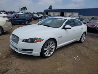 2015 Jaguar XF SAJWA0F78F8U53919