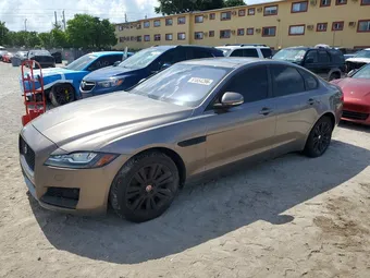 2017 Jaguar XF SAJBD4BV0HCY32964