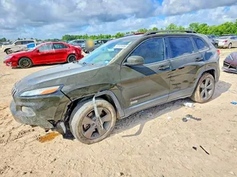 2016 Jeep Cherokee 1C4PJLCB4GW346277