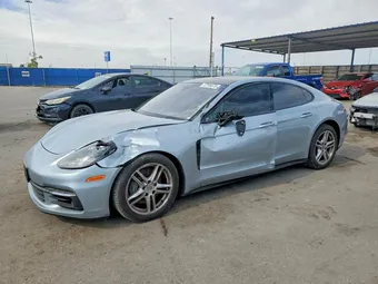 2018 Porsche Panamera WP0AB2A7XJL135900