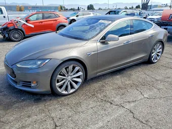 2016 Tesla Model S 5YJSA1E42GF137220