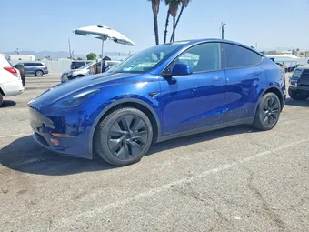 2024 Tesla Model Y 7SAYGDED0RF151472