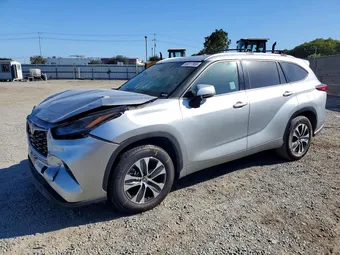 2022 Toyota Highlander Hybrid 5TDHARAH3NS511229