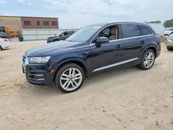 2017 Audi Q7 WA1VAAF76HD056701