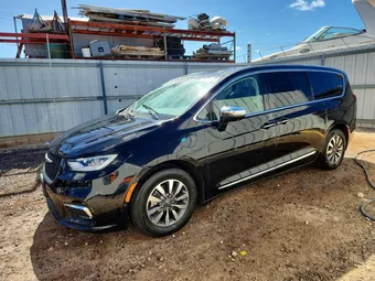 2022 Chrysler Pacifica Hybrid 2C4RC1S78NR134640
