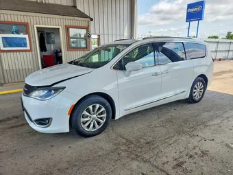 2019 Chrysler Pacifica 2C4RC1BG2KR685528