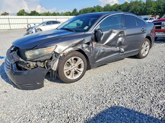2015 Ford Taurus 1FAHP2E8XFG135257