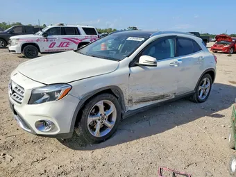 2018 Mercedes-Benz GLA-Class WDCTG4GB2JJ409579