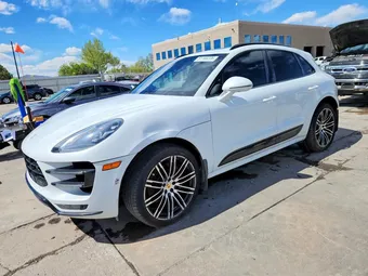 2017 Porsche Macan WP1AF2A54HLB60822