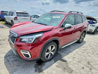 2020 Subaru Forester JF2SKAXC1LH596106