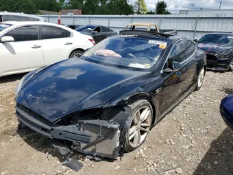 2015 Tesla Model S 5YJSA1E20FF106612
