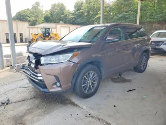 2017 Toyota Highlander 5TDKZRFH6HS223880