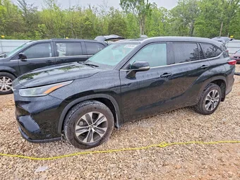 2021 Toyota Highlander 5TDGZRBH7MS528648