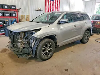 2017 Toyota Highlander 5TDBGRFH0HS032414