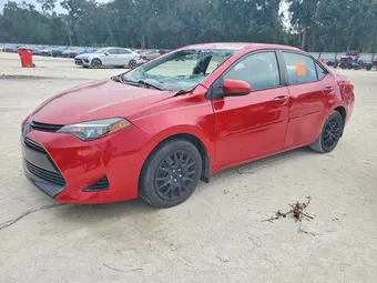 2018 Toyota Corolla 5YFBURHE5JP777332