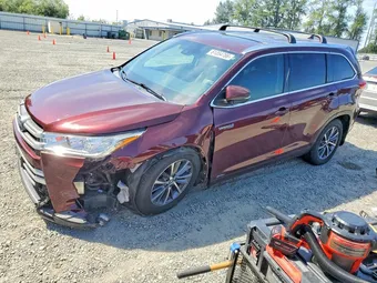 2018 Toyota Highlander 5TDJGRFH4JS039786