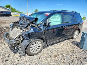 2017 Toyota Sienna 5TDDZ3DC2HS174058