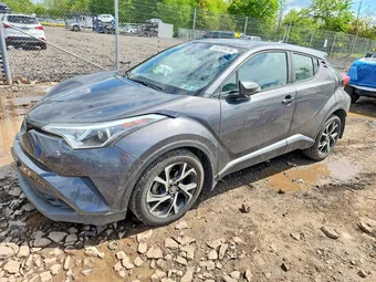 2018 Toyota C-HR NMTKHMBX8JR038172