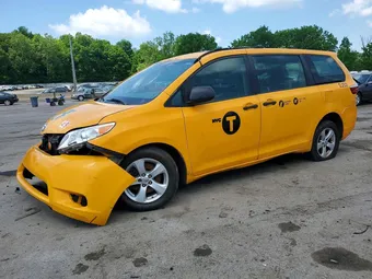 2017 Toyota Sienna 5TDZZ3DC3HS844531