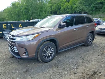 2017 Toyota Highlander 5TDJZRFH4HS436189