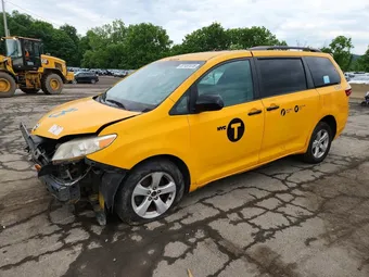 2016 Toyota Sienna 5TDKK3DC6GS763284