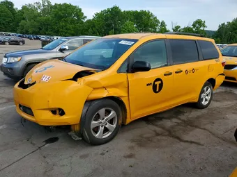 2017 Toyota Sienna 5TDKZ3DCXHS877415